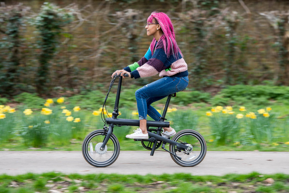Mi QiCycle electric folding bicycle hands-on review