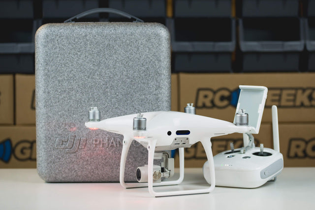 DJI Phantom 4 Pro Unboxing : A first look and the new features