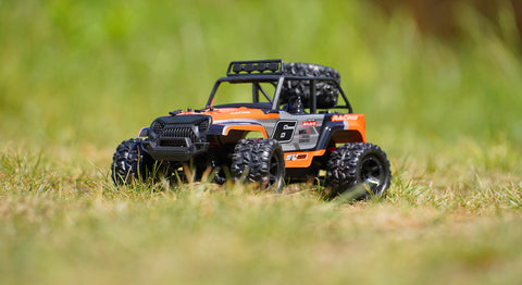 RCG Racing 18-Series 1/18 Brushed Desert Truck - Red slide 2