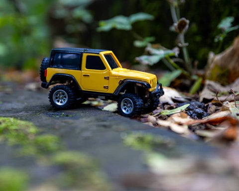 RCG Racing Micro RC 1/36 Rock Crawler - Yellow slide 4