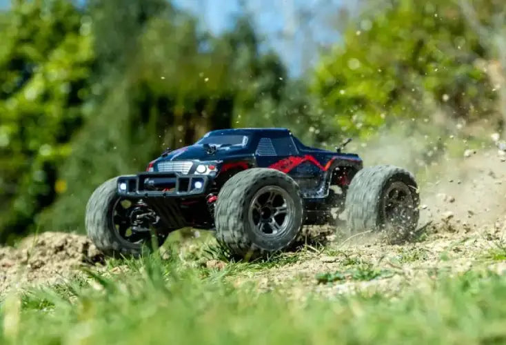 1/10 MONSTER TRUCK<br><span class="outlined-text"><em>PIRANHA</span> </em>BACK IN STOCK banner image